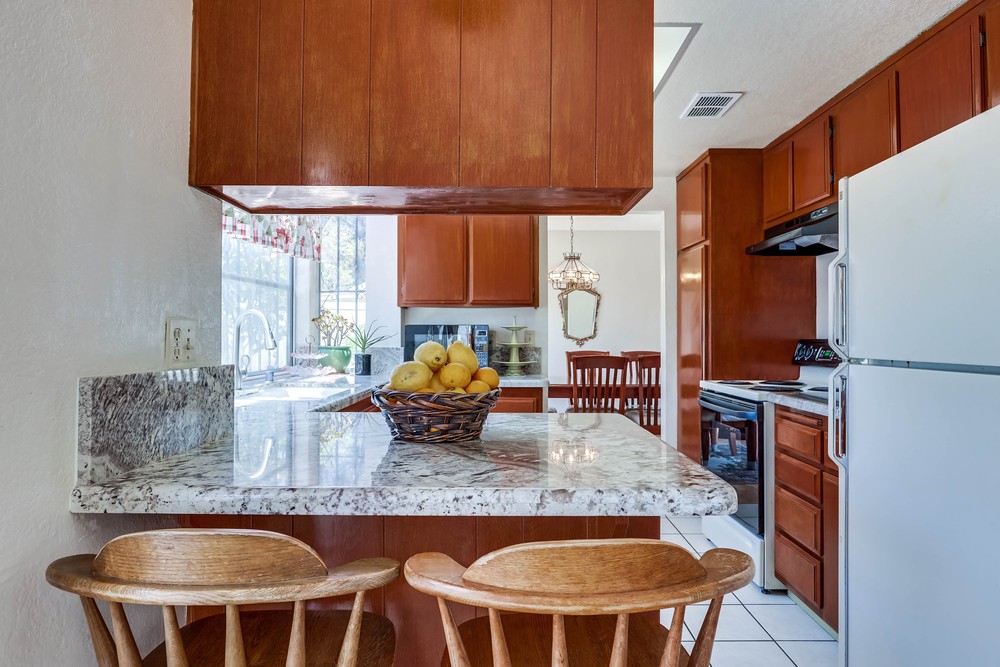 Virtual tour photo 15 of 37 for 584 Parkwood Dr