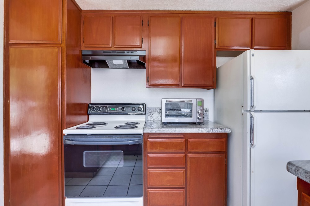 Virtual tour photo 18 of 37 for 584 Parkwood Dr
