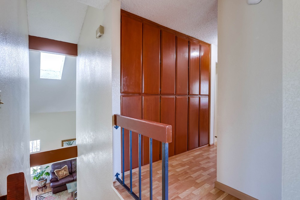 Virtual tour photo 20 of 37 for 584 Parkwood Dr