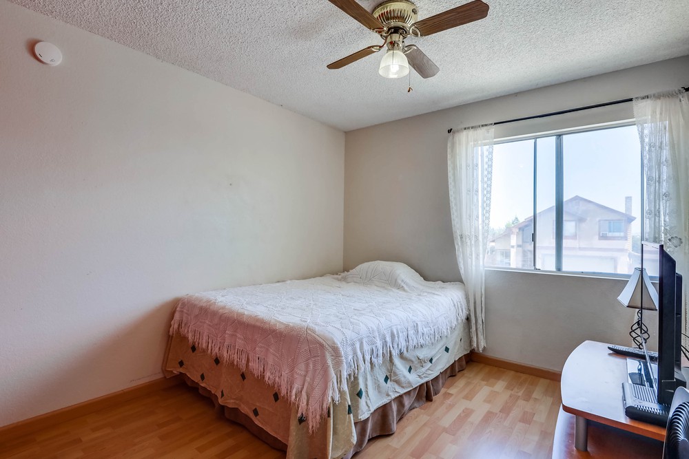 Virtual tour photo 30 of 37 for 584 Parkwood Dr