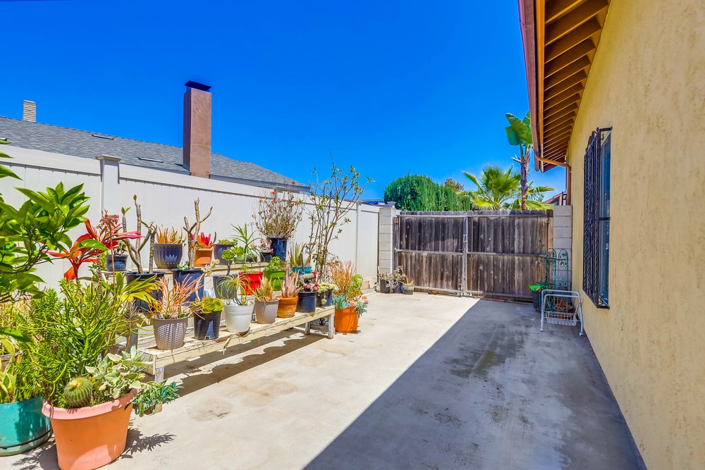 Virtual tour photo 33 of 37 for 584 Parkwood Dr