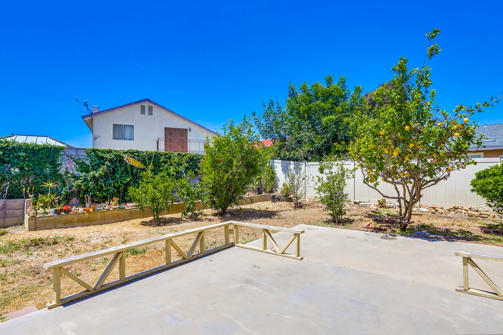 Virtual tour photo 35 of 37 for 584 Parkwood Dr