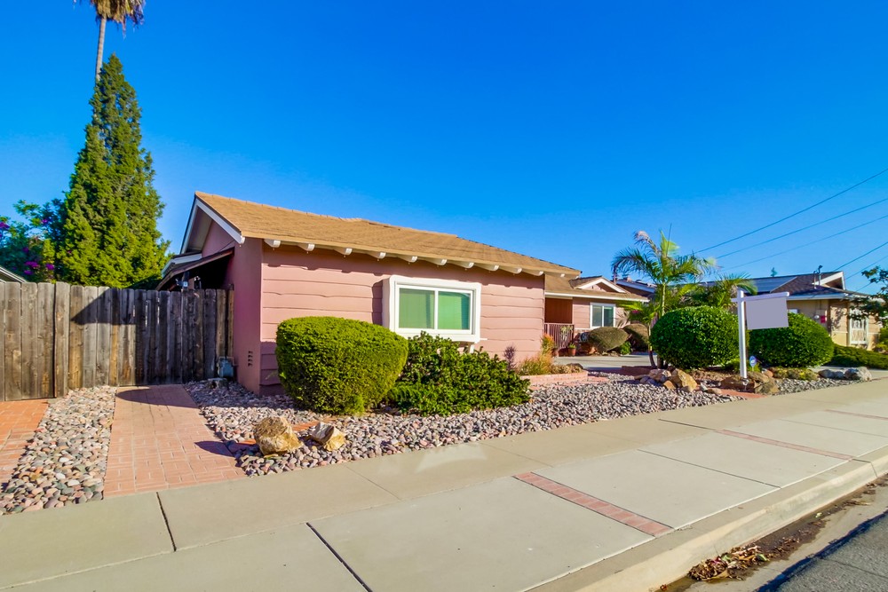 Virtual tour photo 3 of 63 for 5841 Hampton Ct
