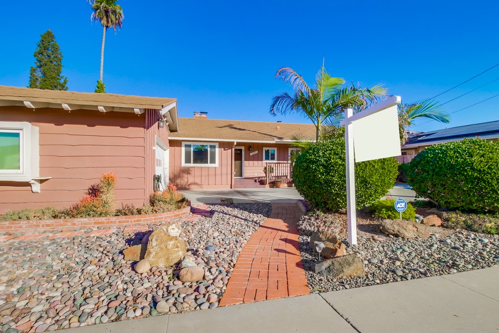 Virtual tour photo 5 of 63 for 5841 Hampton Ct