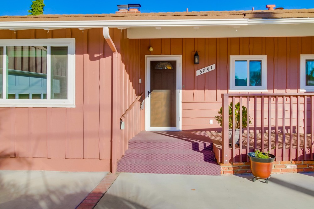 Virtual tour photo 9 of 63 for 5841 Hampton Ct