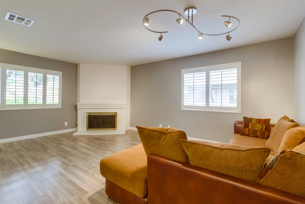 Virtual tour photo 10 of 42 for 5846 Mission Center Rd a