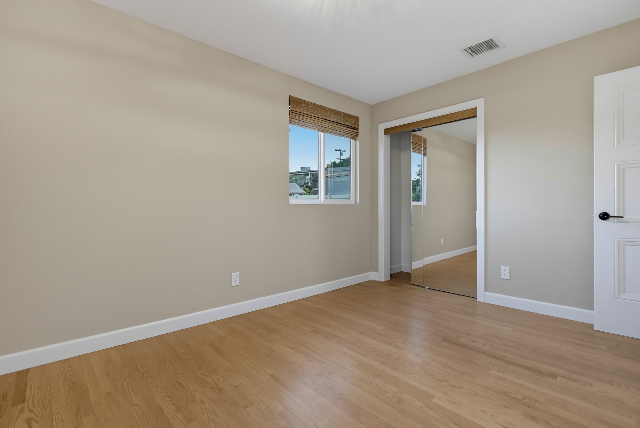Virtual tour photo 35 of 82 for 5850 Jan Dr