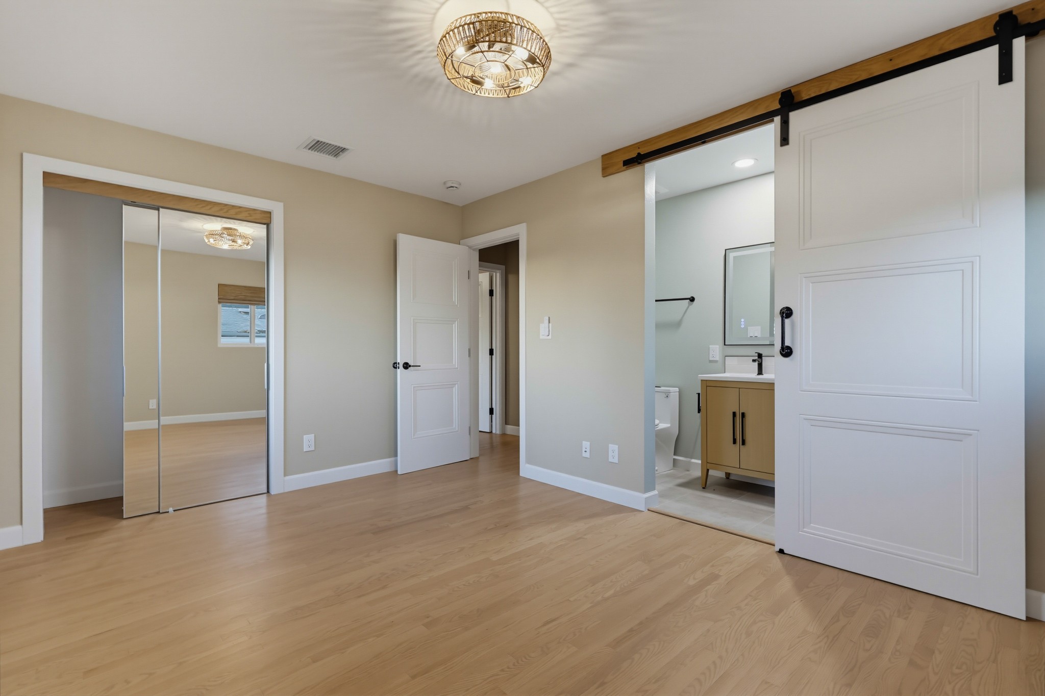 Virtual tour photo 36 of 82 for 5850 Jan Dr