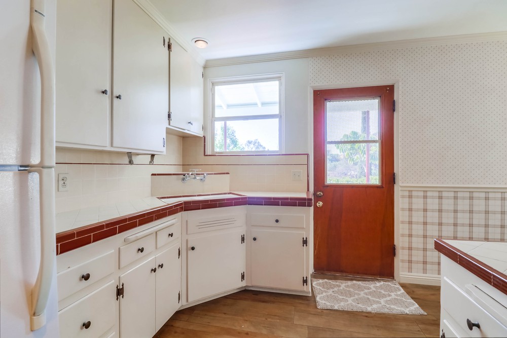 Virtual tour photo 21 of 57 for 5853 Adelaide Ave
