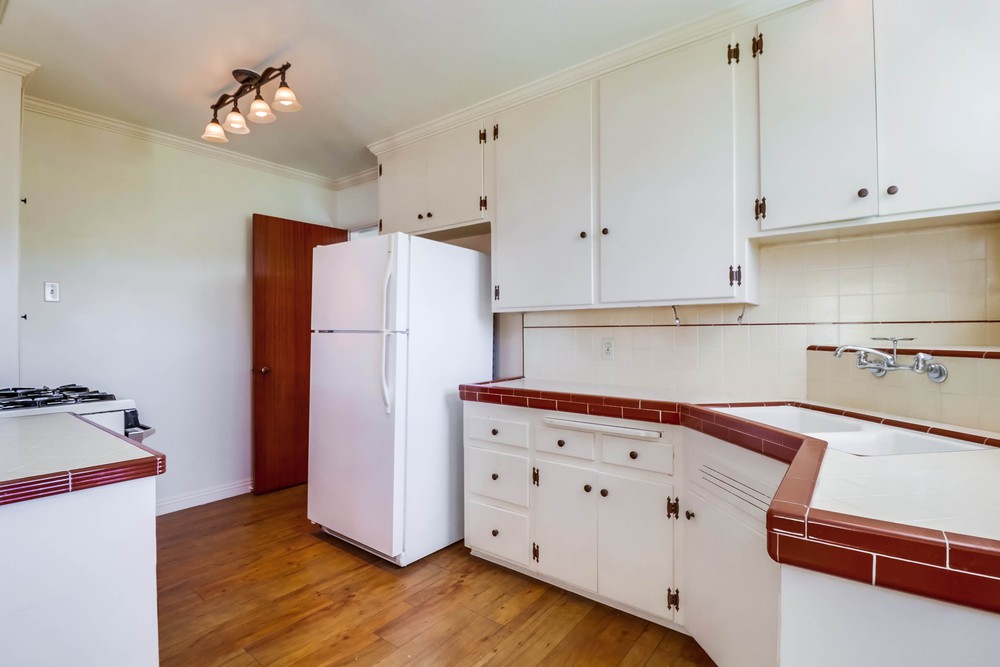 Virtual tour photo 23 of 57 for 5853 Adelaide Ave