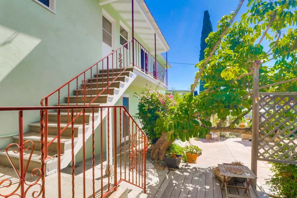 Virtual tour photo 36 of 57 for 5853 Adelaide Ave