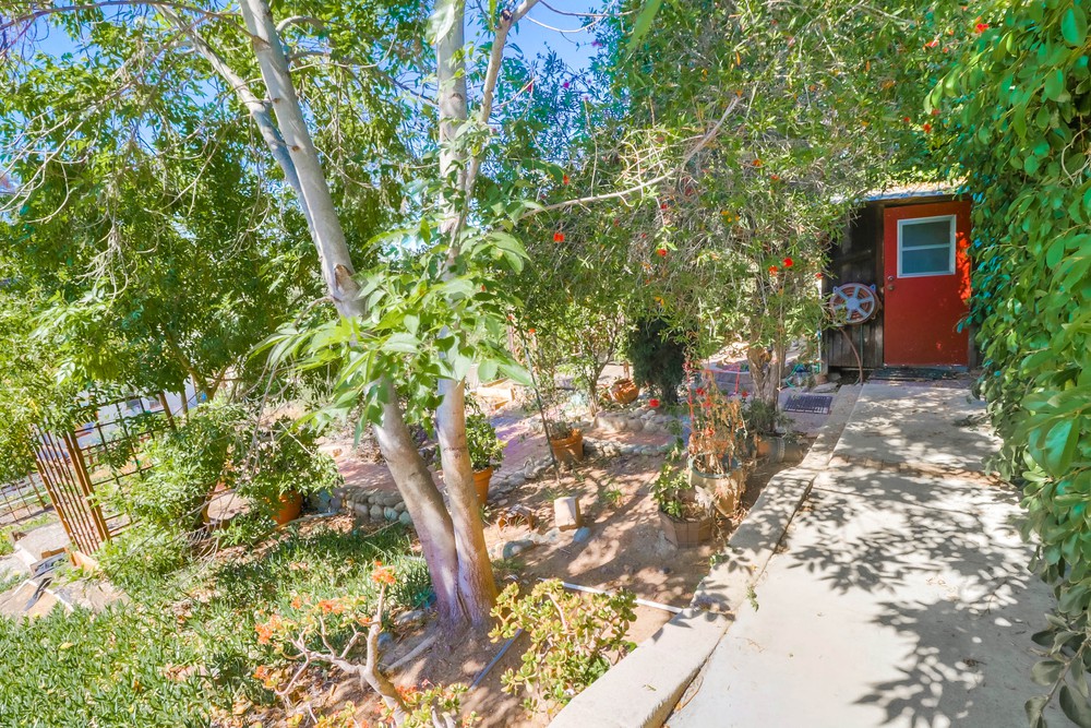 Virtual tour photo 52 of 57 for 5853 Adelaide Ave