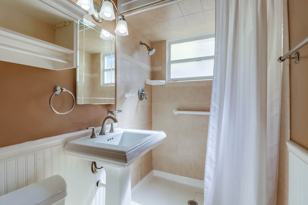 Virtual tour photo 56 of 57 for 5853 Adelaide Ave