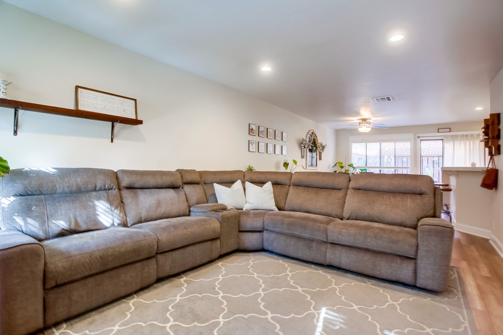 Virtual tour photo 7 of 37 for 5854 Mission Center Rd UNIT C