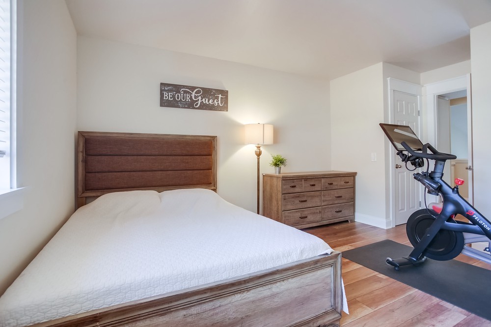 Virtual tour photo 24 of 37 for 5854 Mission Center Rd UNIT C