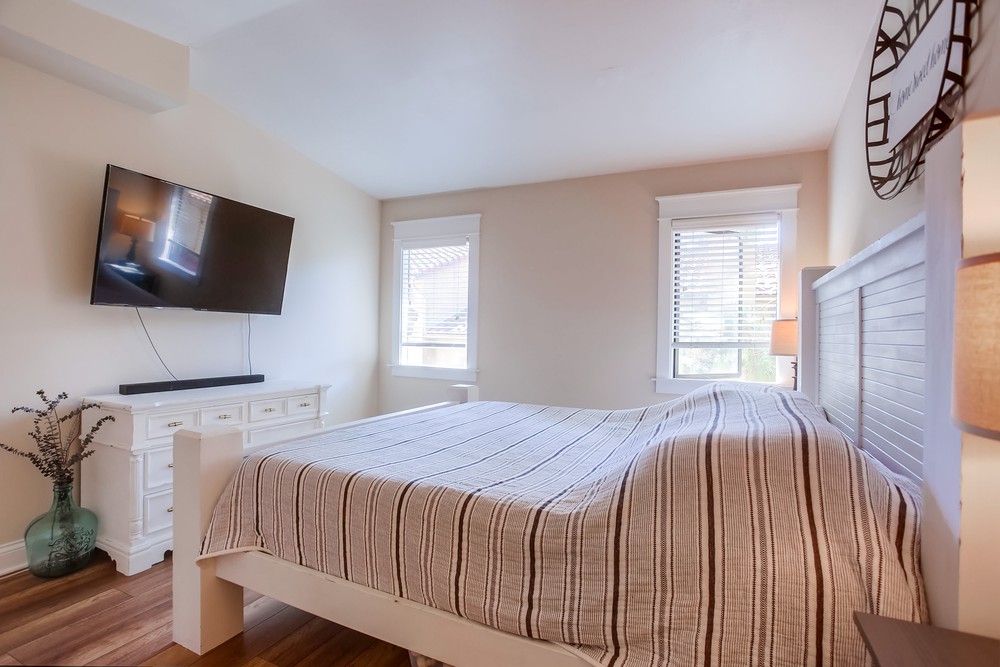 Virtual tour photo 28 of 37 for 5854 Mission Center Rd UNIT C