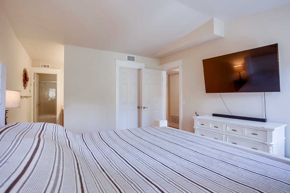 Virtual tour photo 30 of 37 for 5854 Mission Center Rd UNIT C