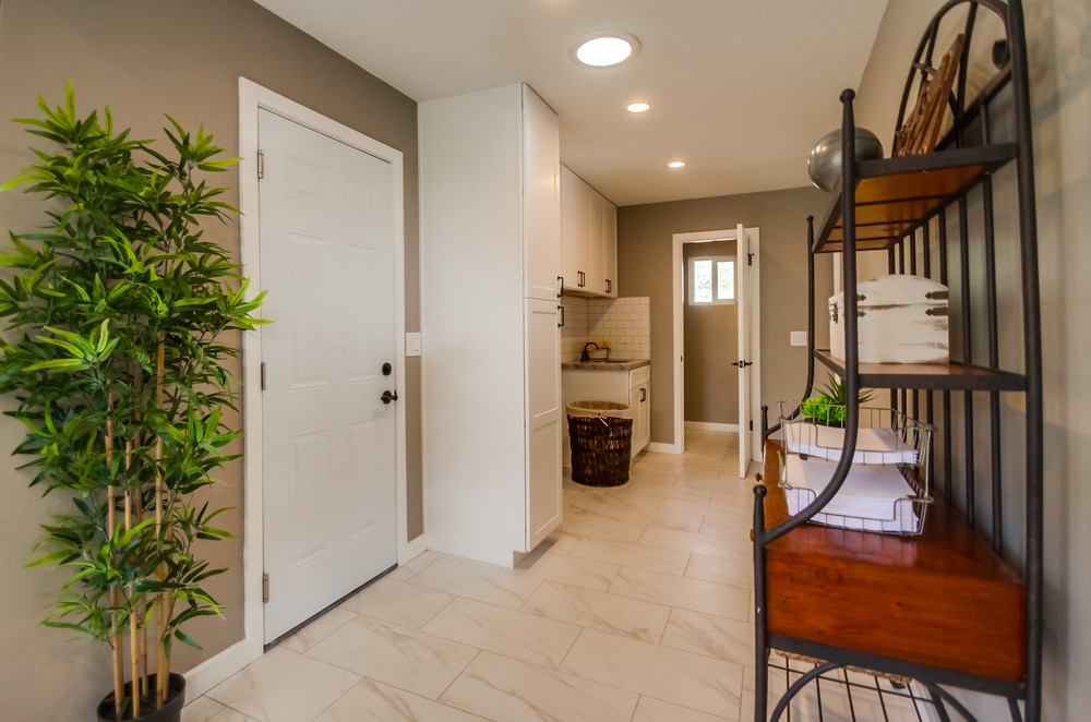 Virtual tour photo 25 of 62 for 5859 Madra Ave