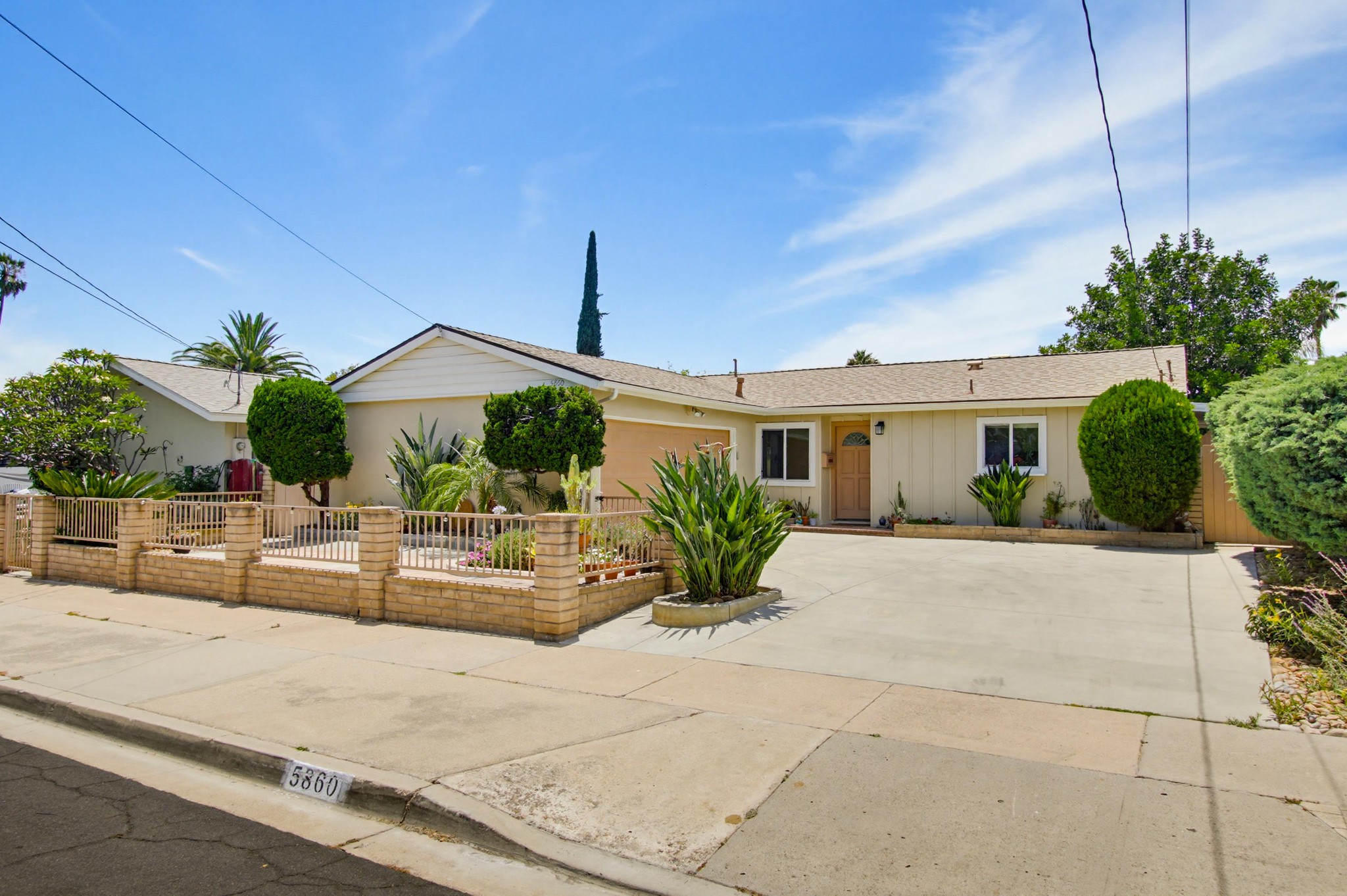 Virtual tour photo 1 of 53 for 5860 Yorkshire Ave