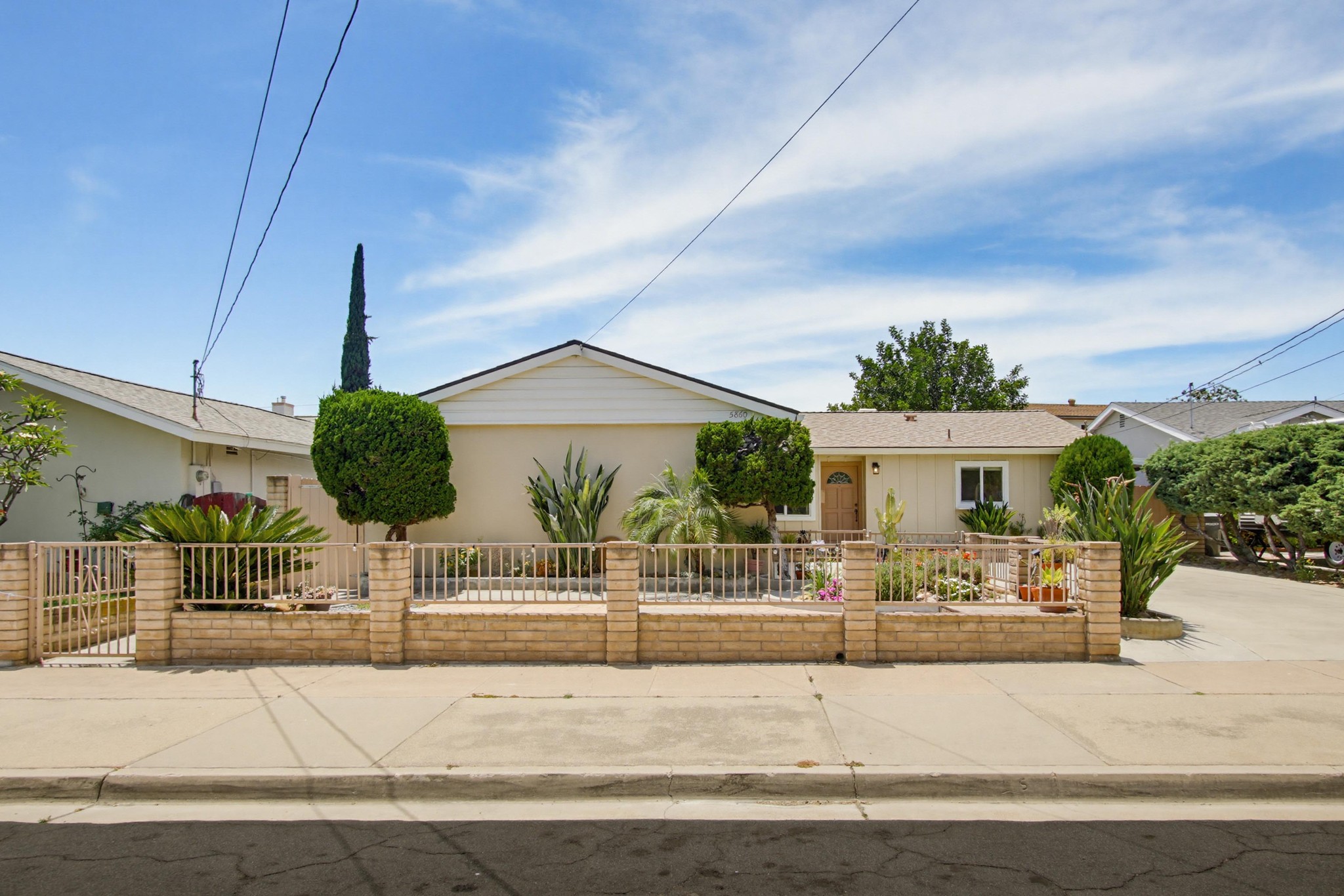 Virtual tour photo 3 of 53 for 5860 Yorkshire Ave