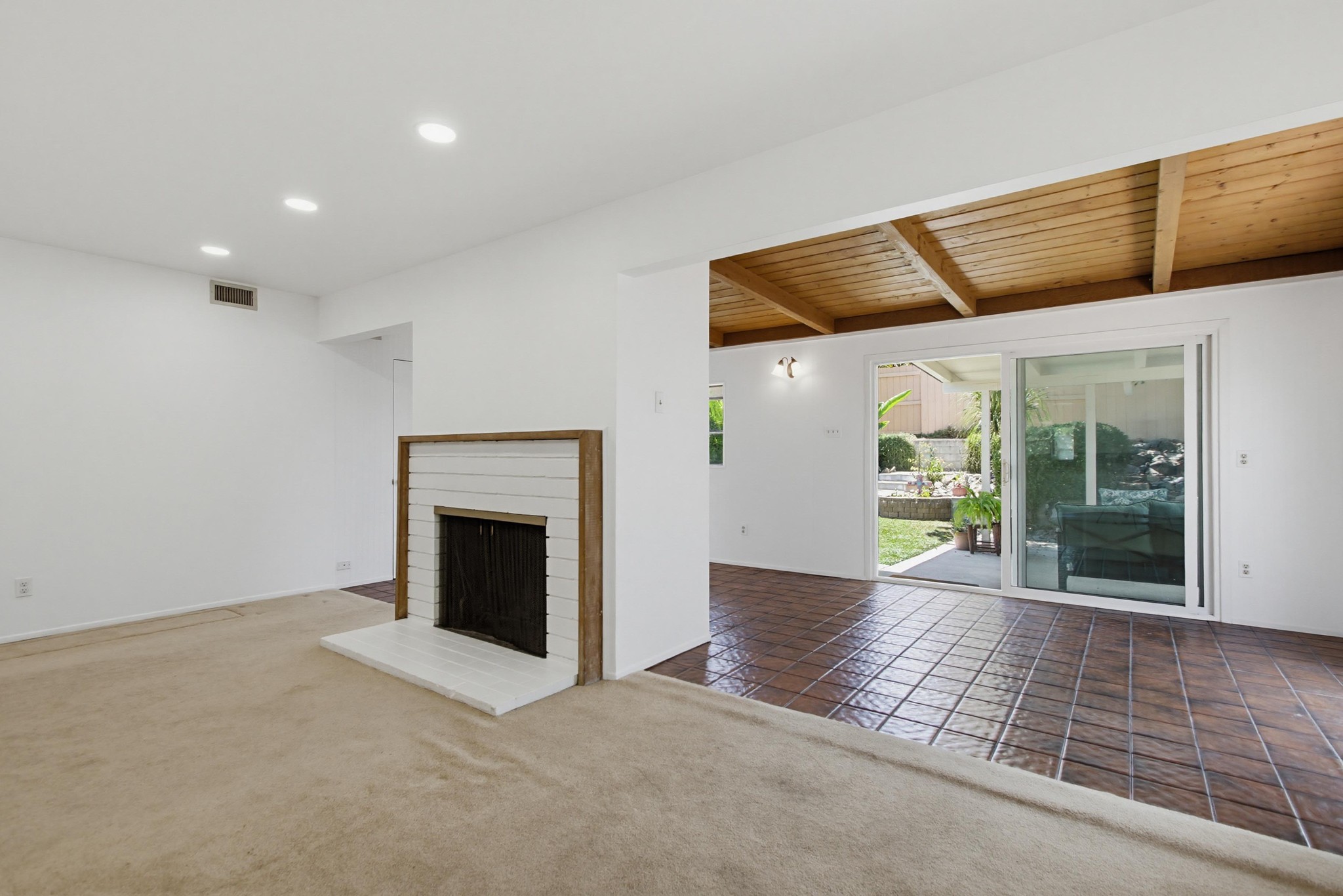 Virtual tour photo 7 of 53 for 5860 Yorkshire Ave