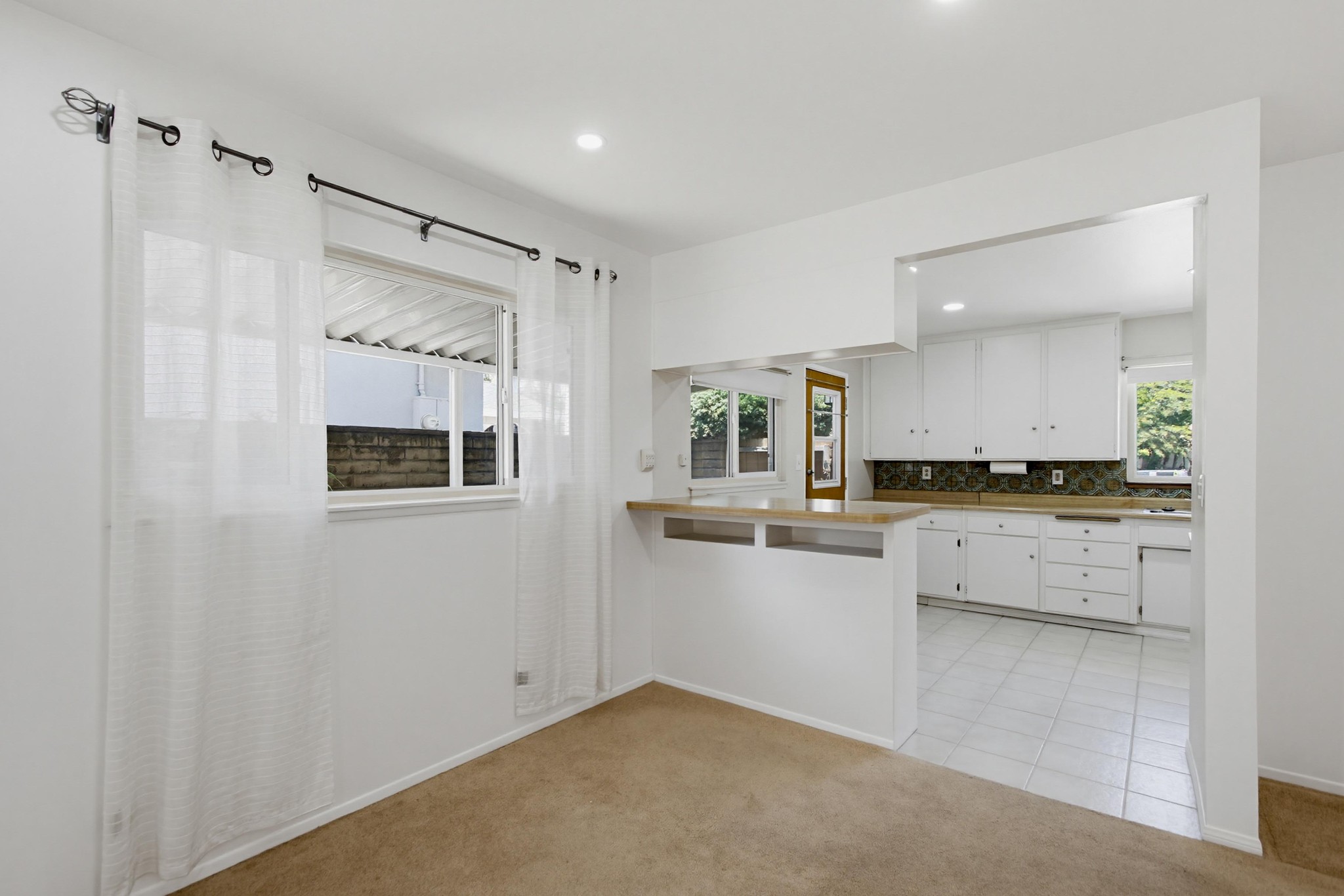 Virtual tour photo 8 of 53 for 5860 Yorkshire Ave