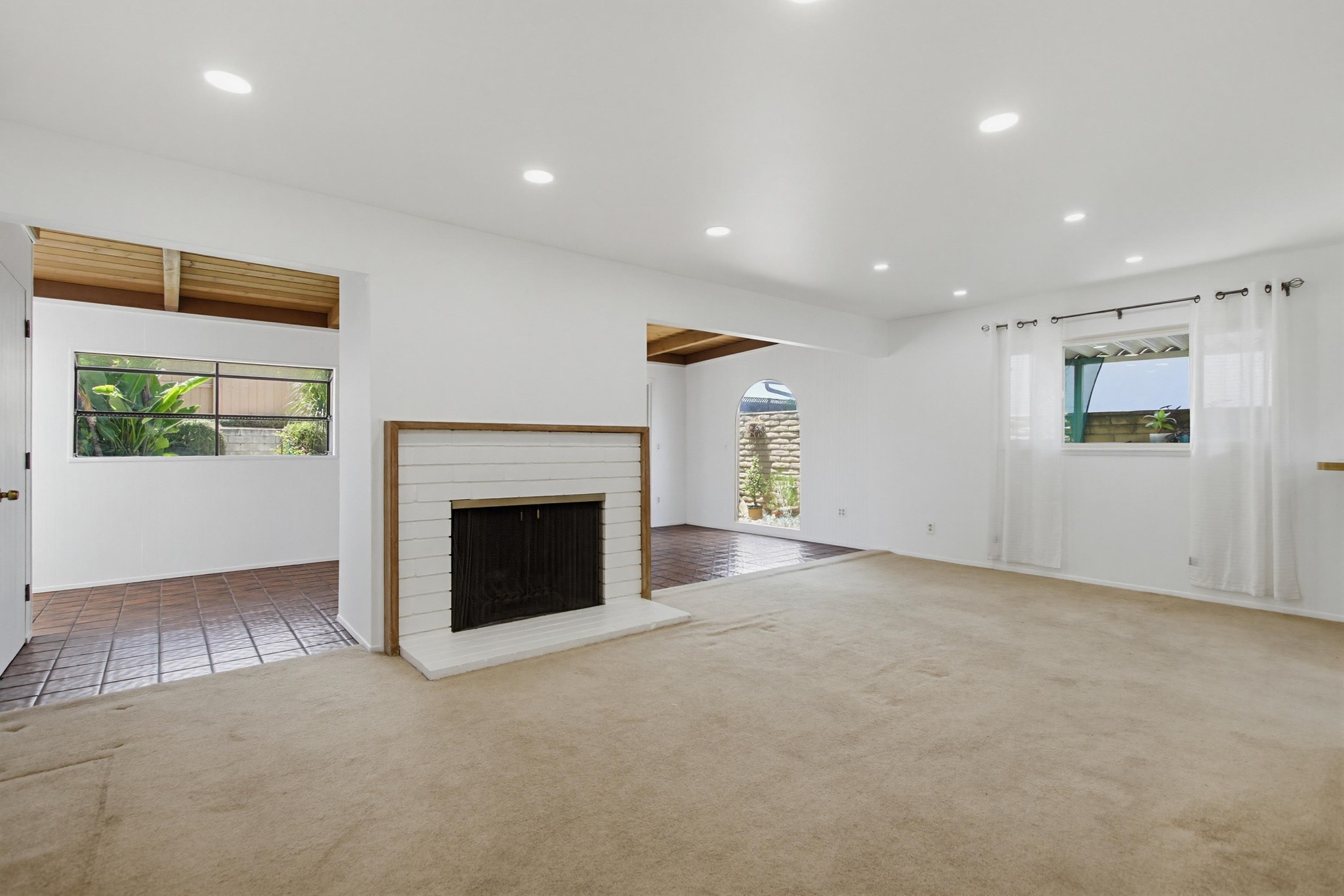Virtual tour photo 9 of 53 for 5860 Yorkshire Ave