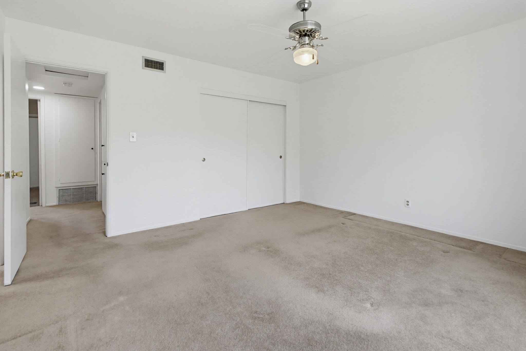 Virtual tour photo 33 of 53 for 5860 Yorkshire Ave