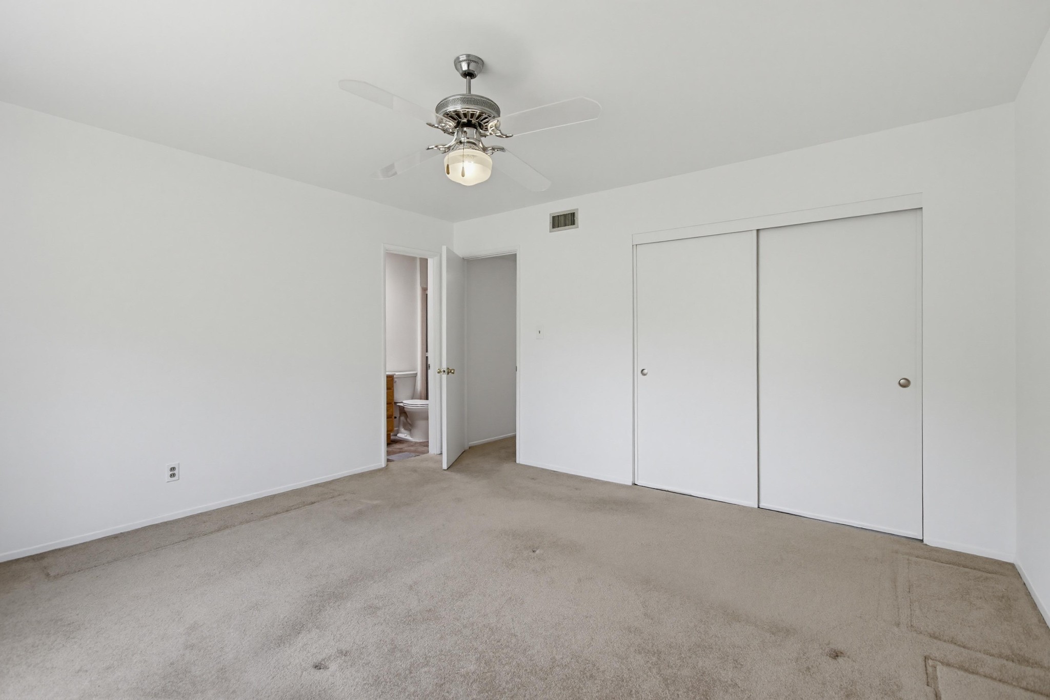 Virtual tour photo 34 of 53 for 5860 Yorkshire Ave