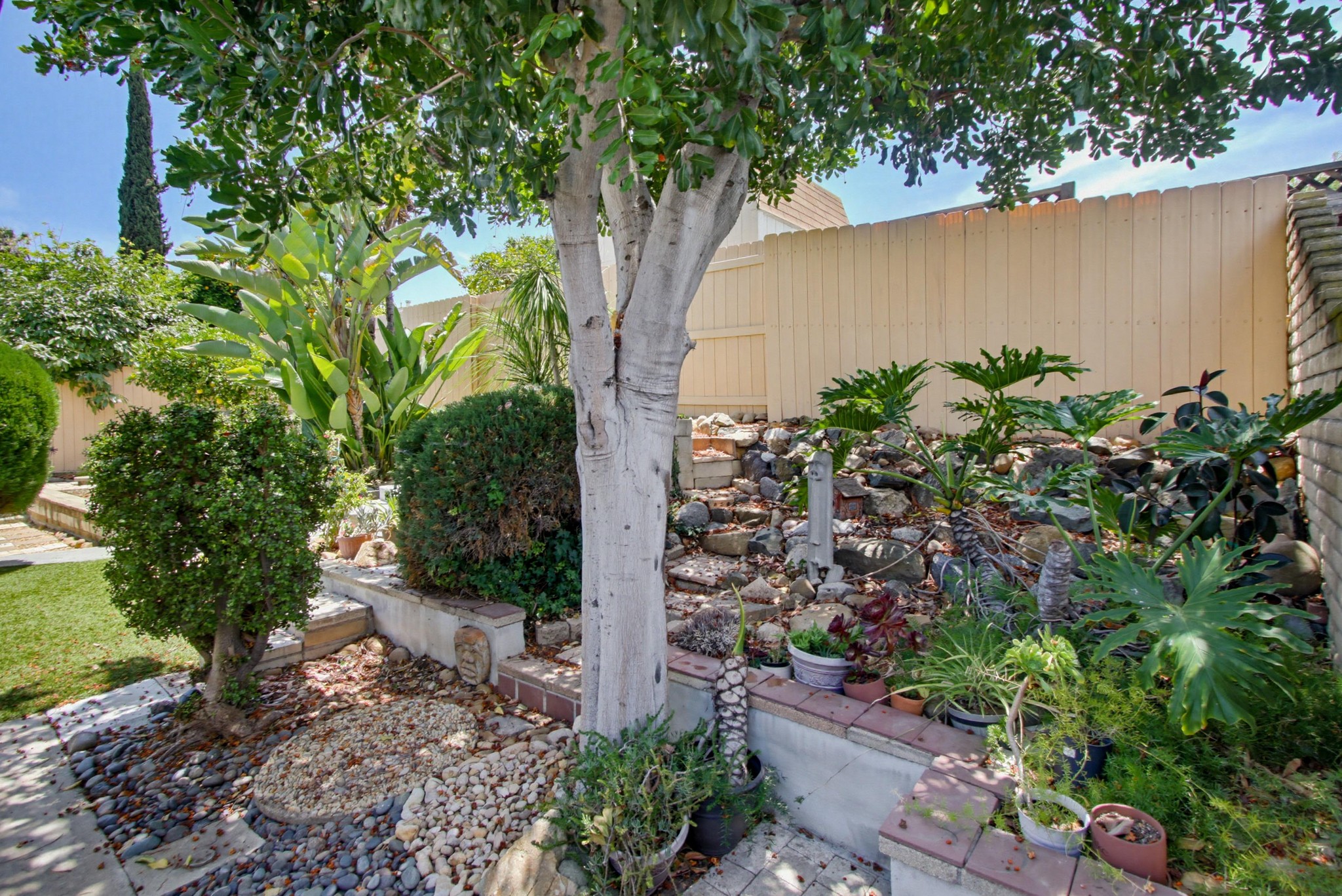 Virtual tour photo 41 of 53 for 5860 Yorkshire Ave