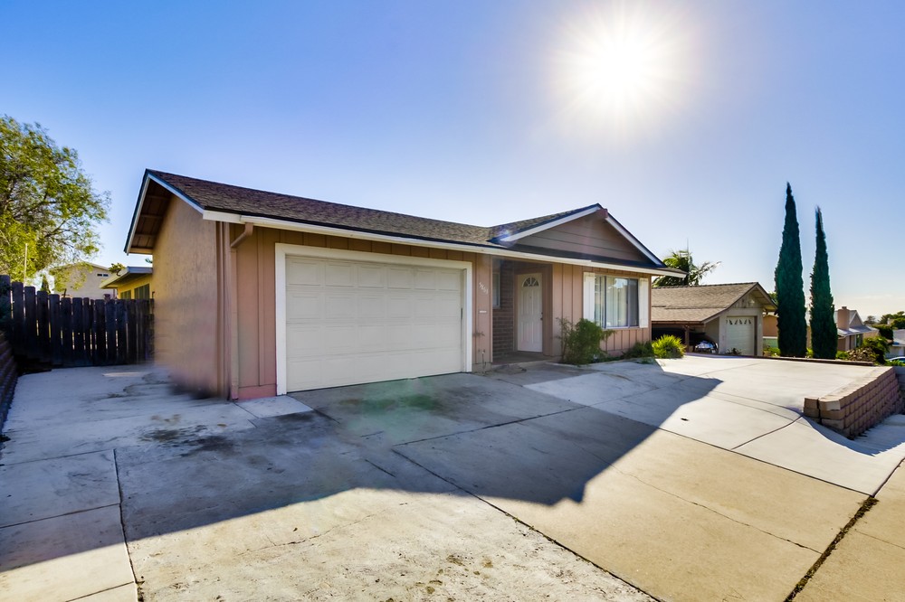 Virtual tour photo 3 of 41 for 5863 Division St