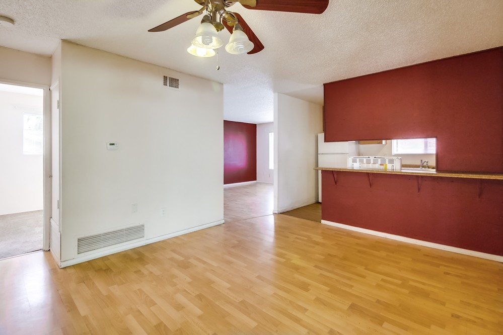 Virtual tour photo 18 of 41 for 5863 Division St