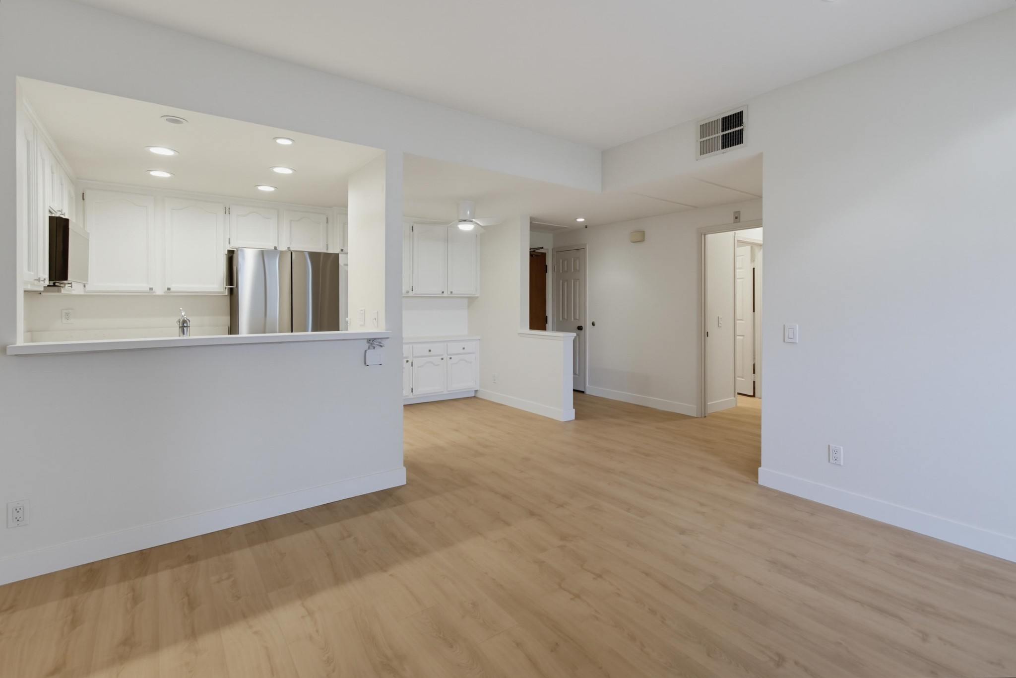 Virtual tour photo 9 of 49 for 5865 Friars Rd Apt 3104