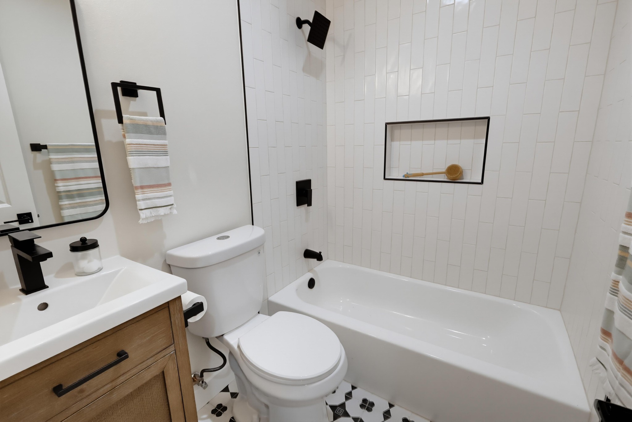 Virtual tour photo 24 of 62 for 5868 Myrtle Ave