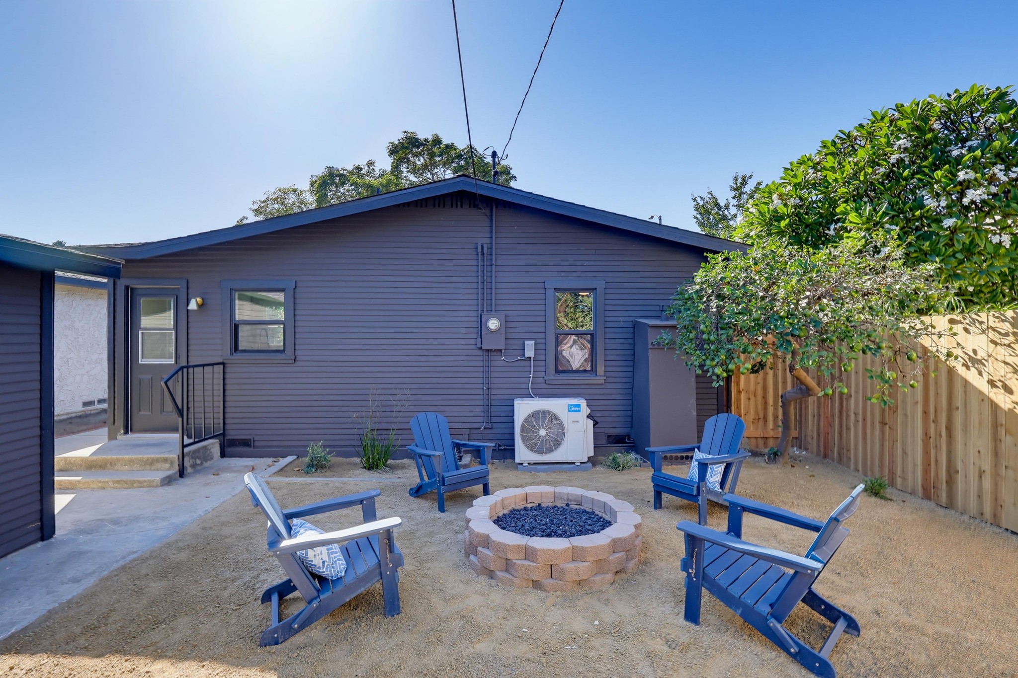 Virtual tour photo 52 of 62 for 5868 Myrtle Ave