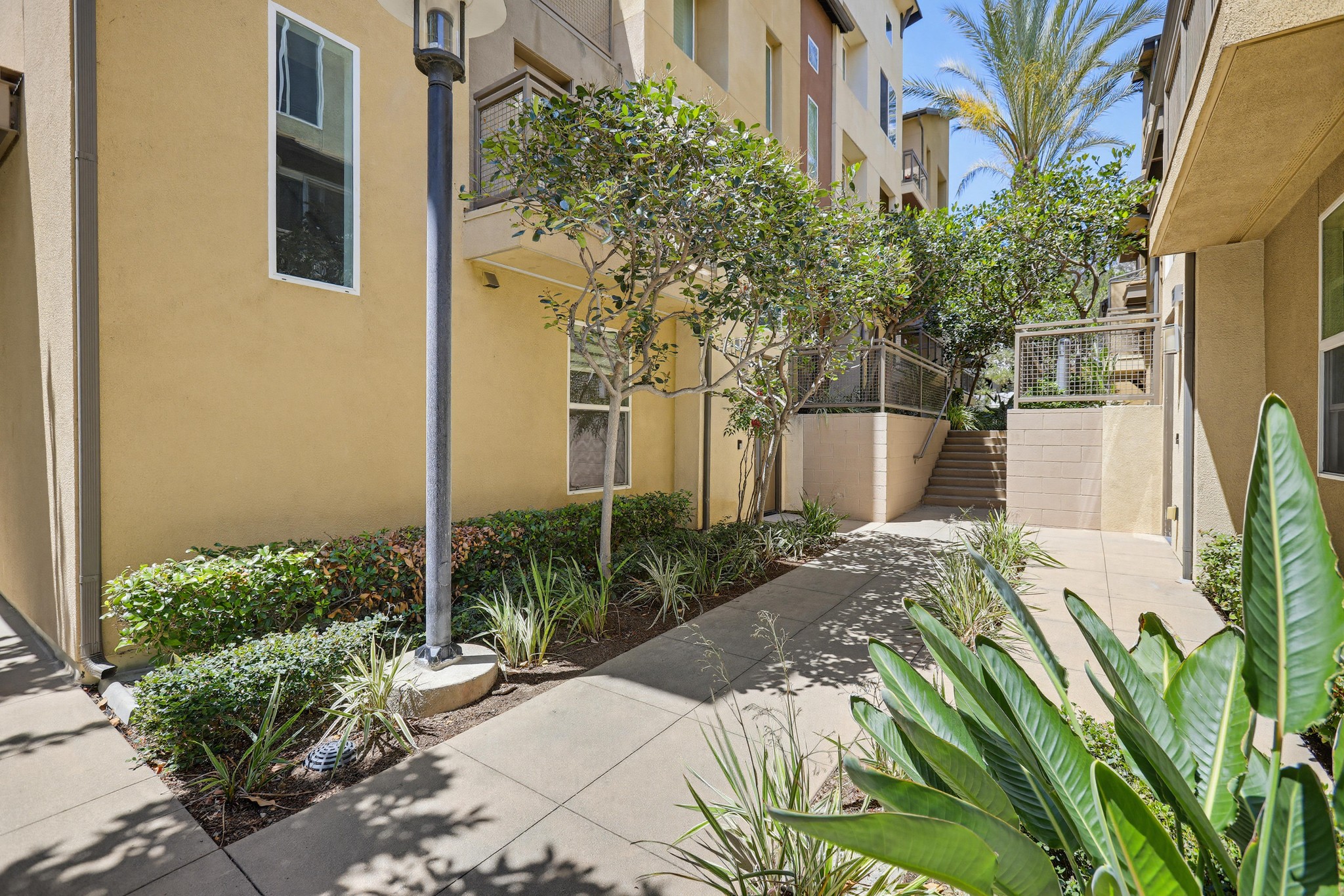 Virtual tour photo 4 of 60 for 587 Rockefeller