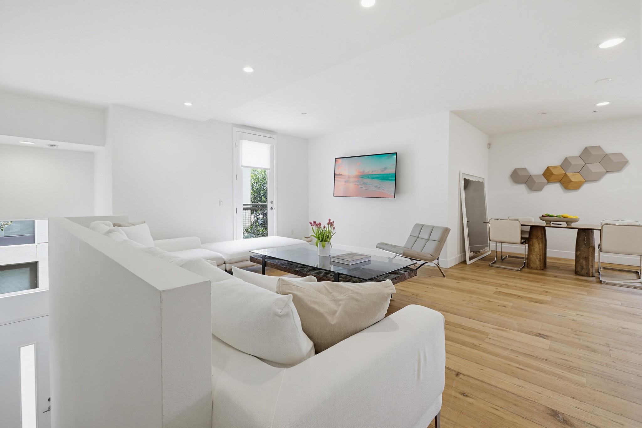 Virtual tour photo 12 of 60 for 587 Rockefeller