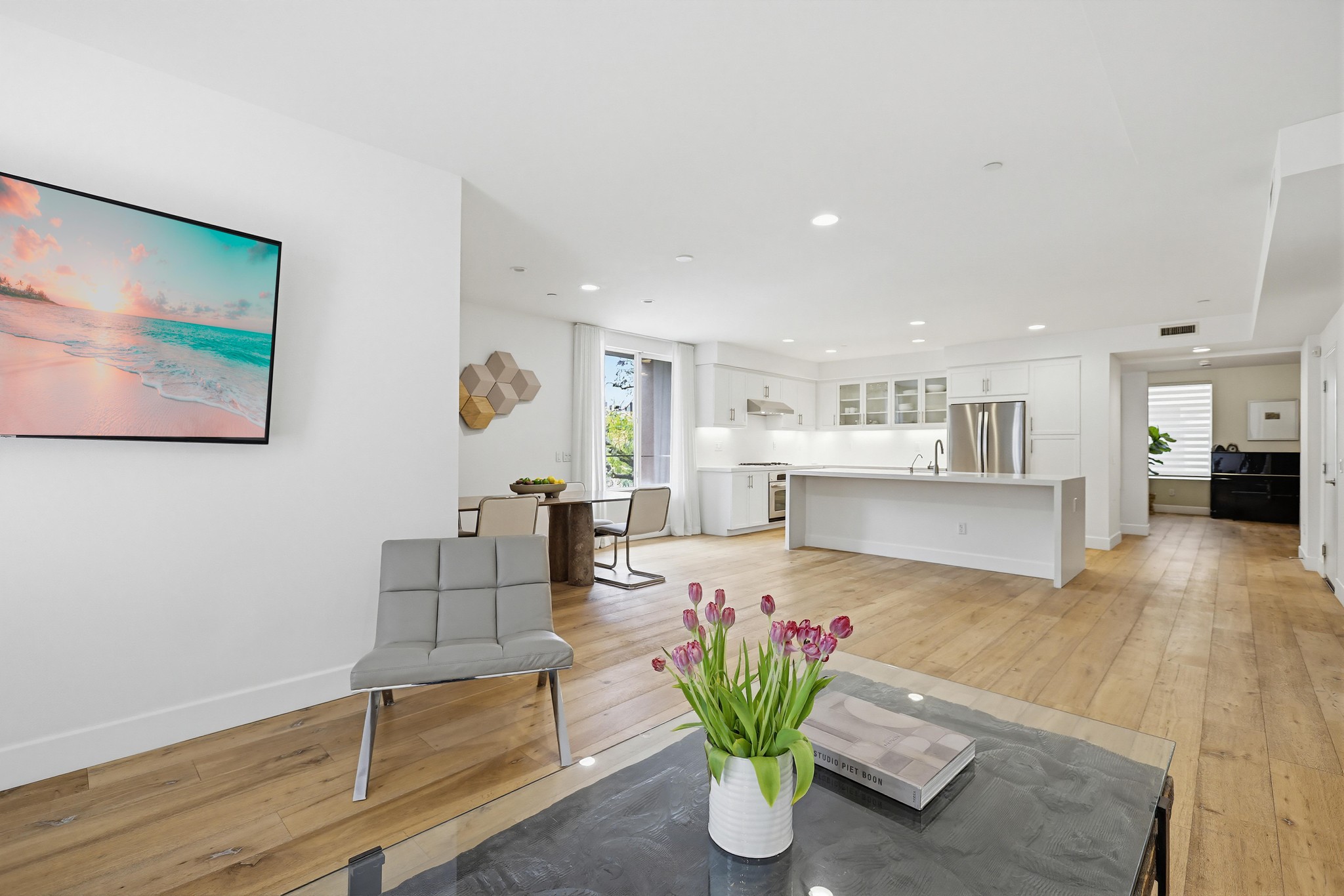 Virtual tour photo 15 of 60 for 587 Rockefeller
