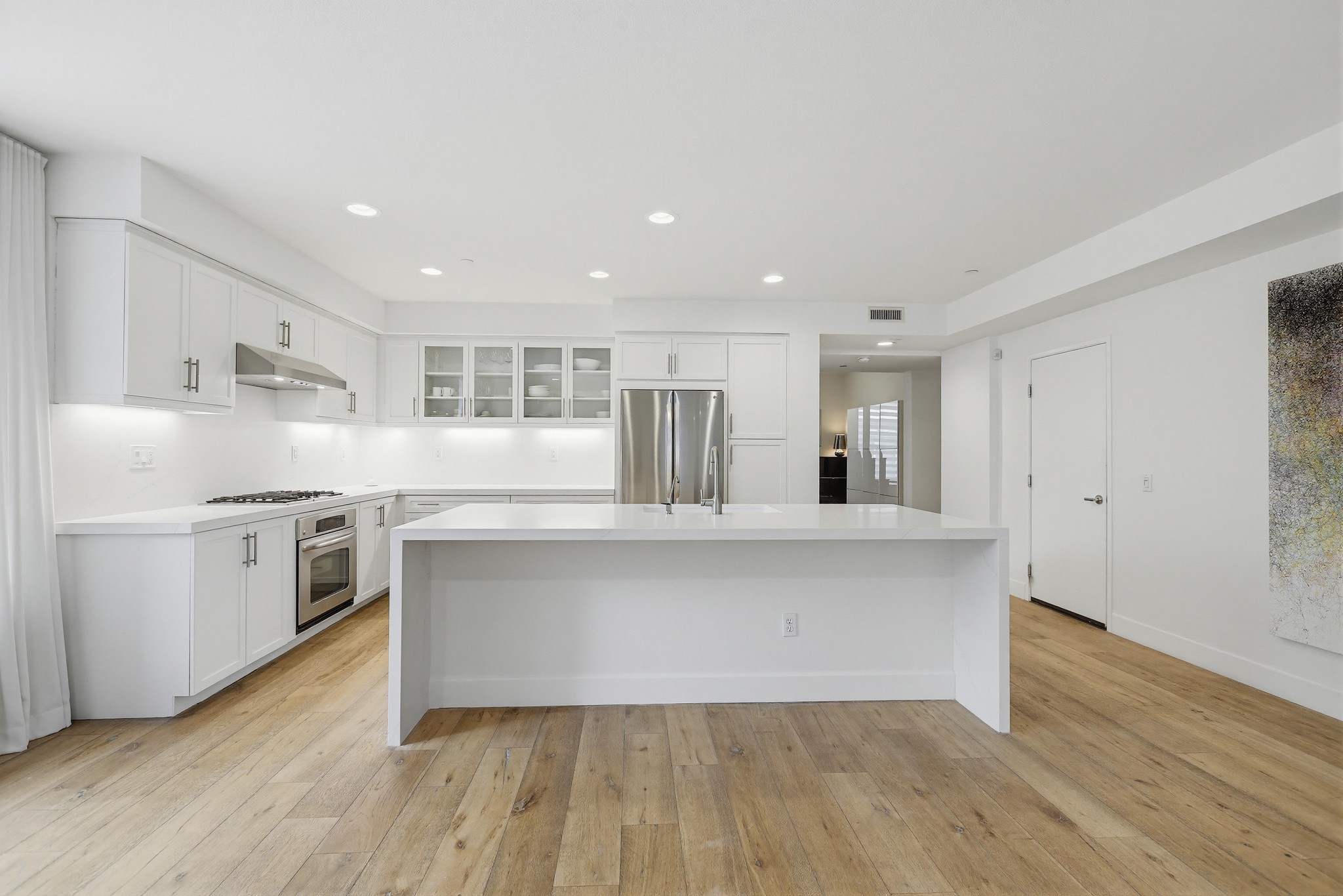 Virtual tour photo 19 of 60 for 587 Rockefeller