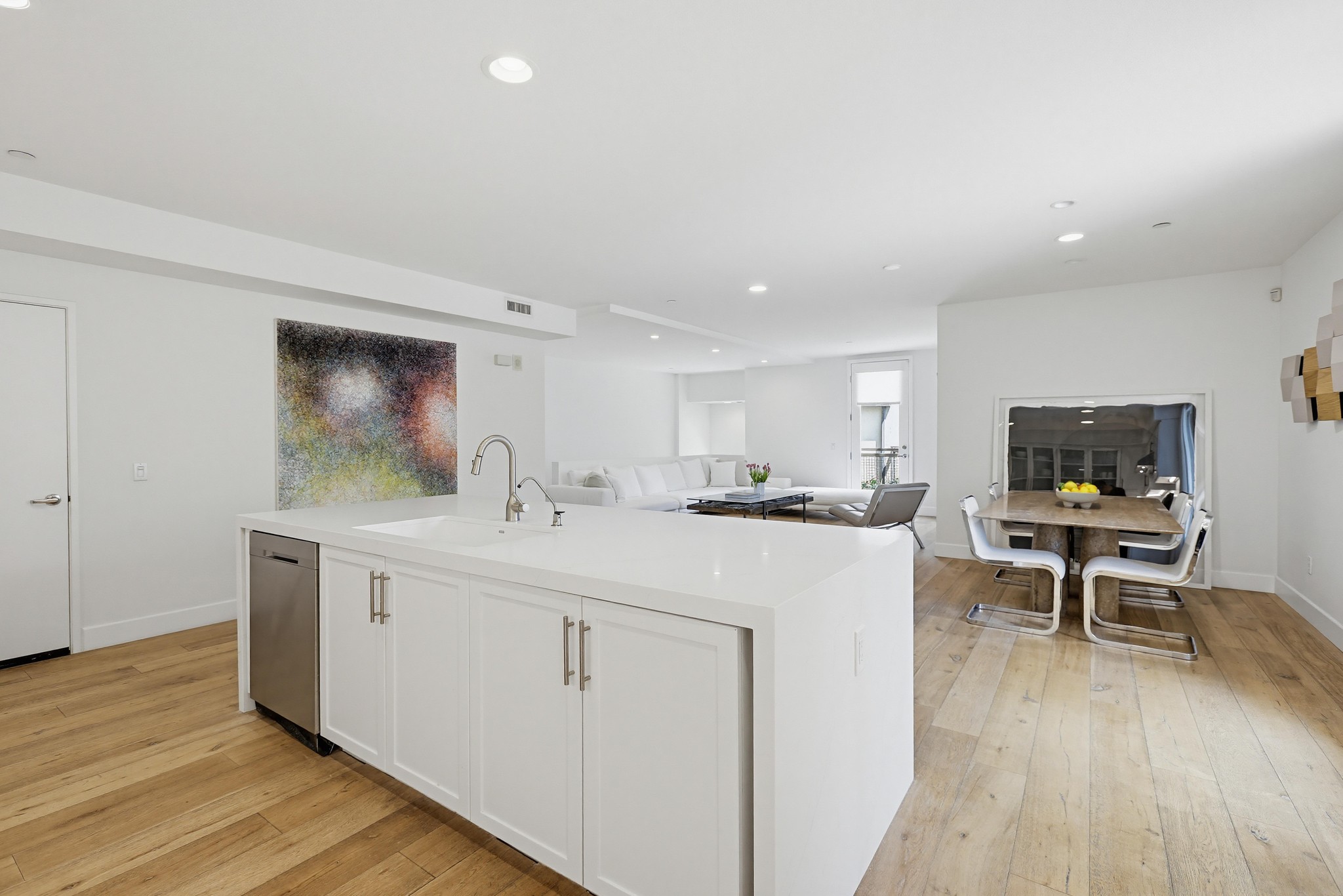 Virtual tour photo 22 of 60 for 587 Rockefeller