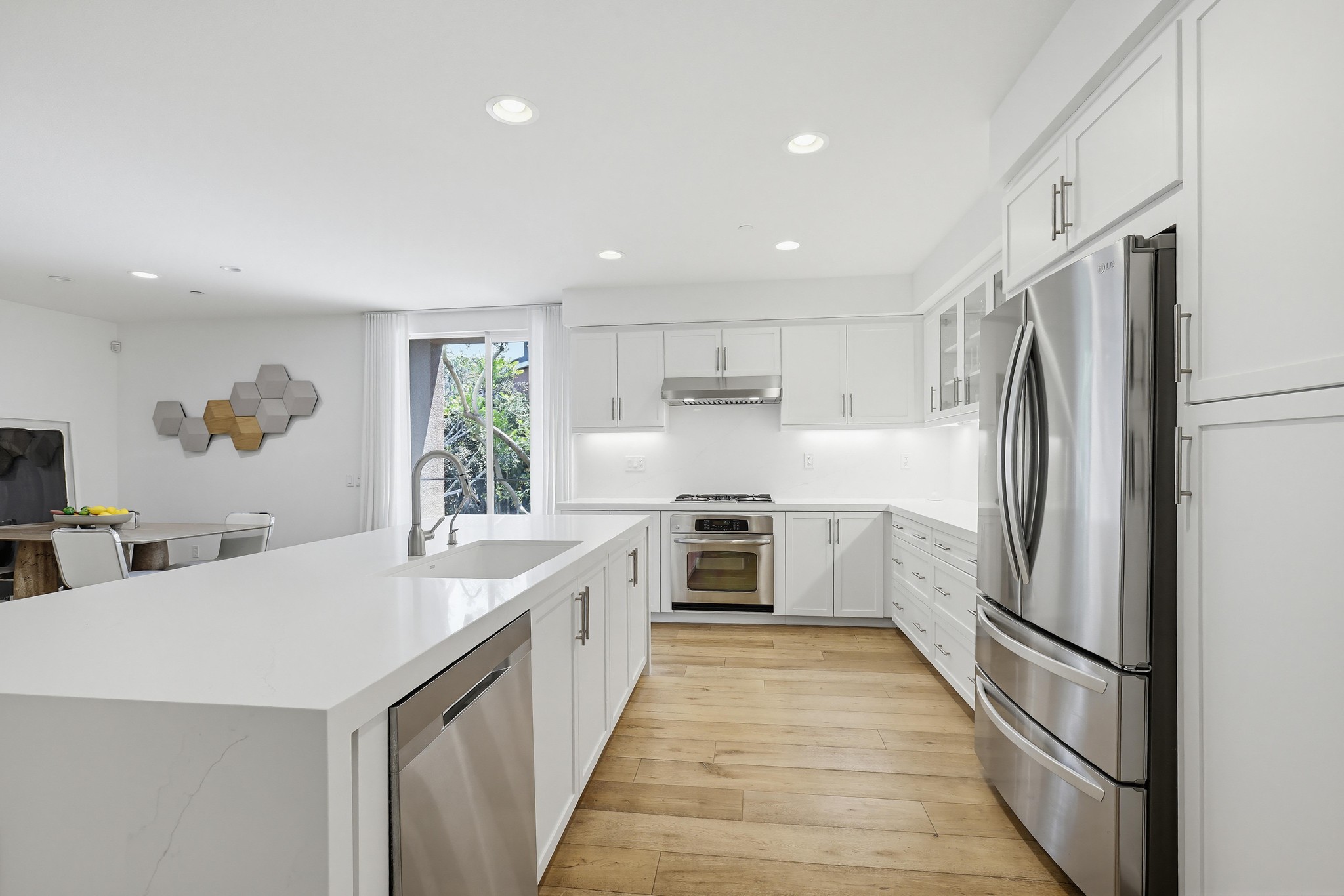 Virtual tour photo 24 of 60 for 587 Rockefeller