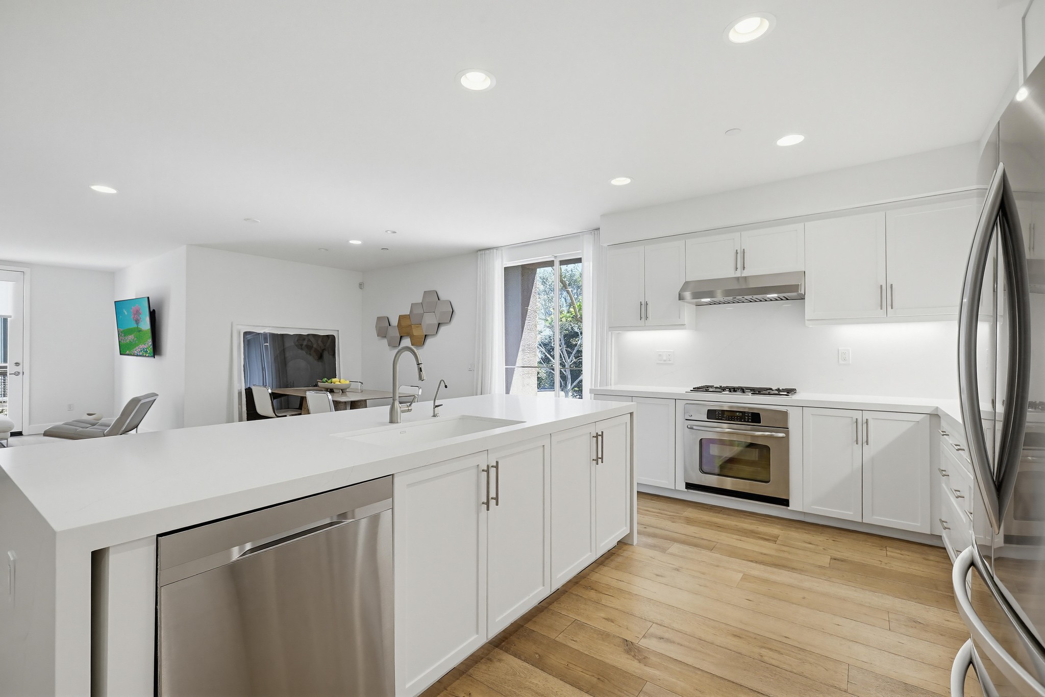 Virtual tour photo 25 of 60 for 587 Rockefeller