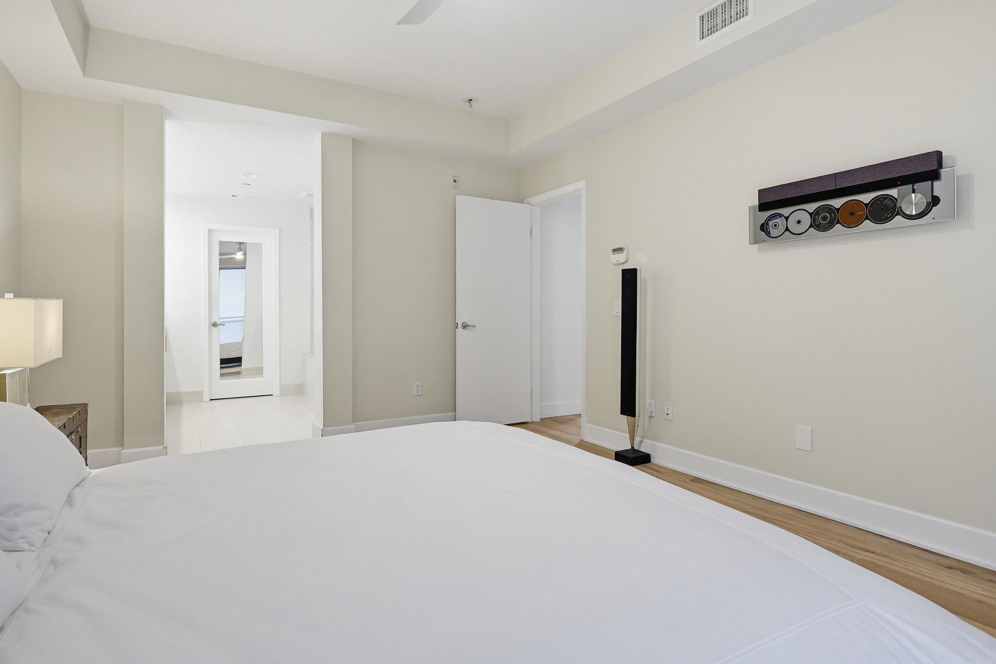 Virtual tour photo 35 of 60 for 587 Rockefeller