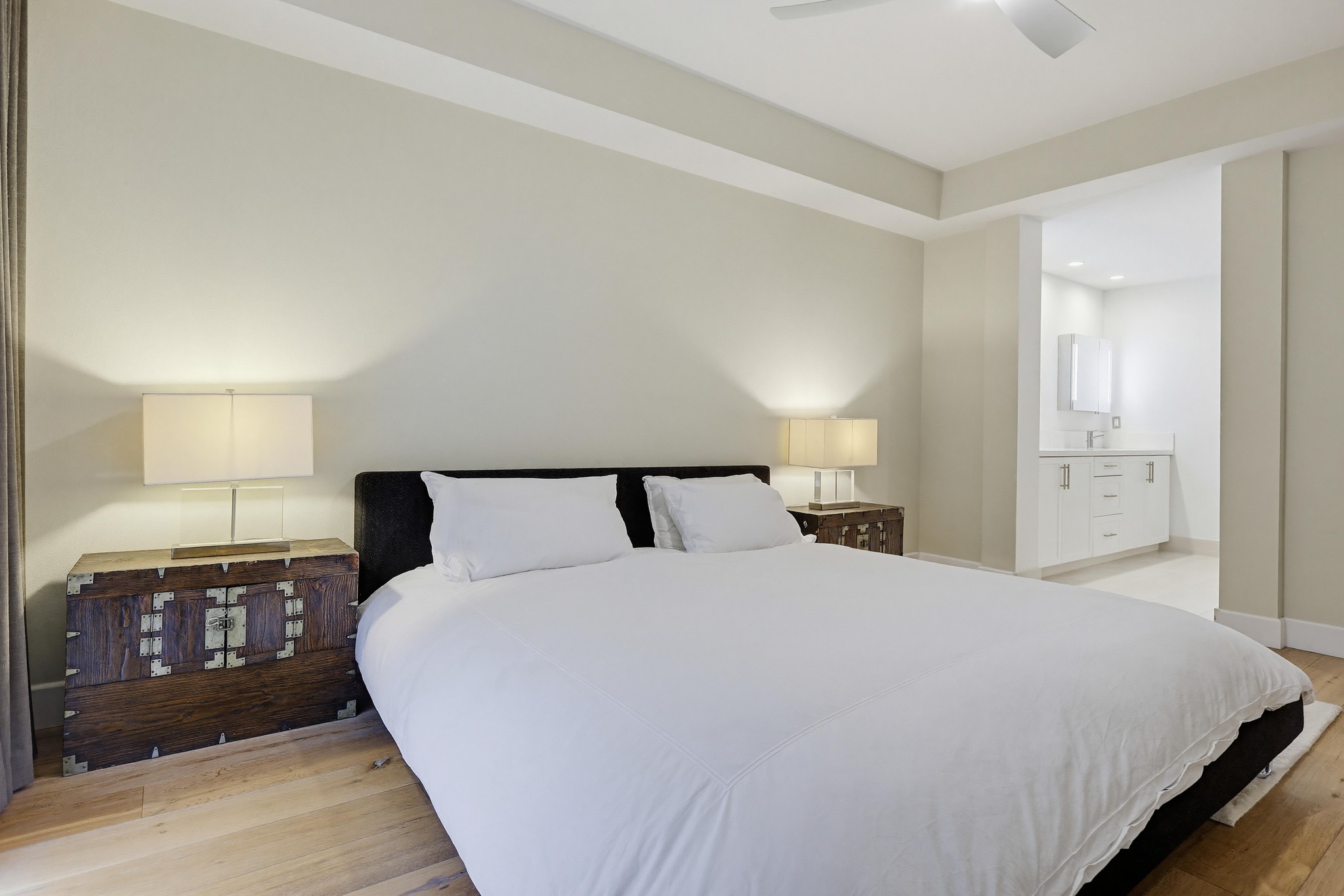 Virtual tour photo 36 of 60 for 587 Rockefeller