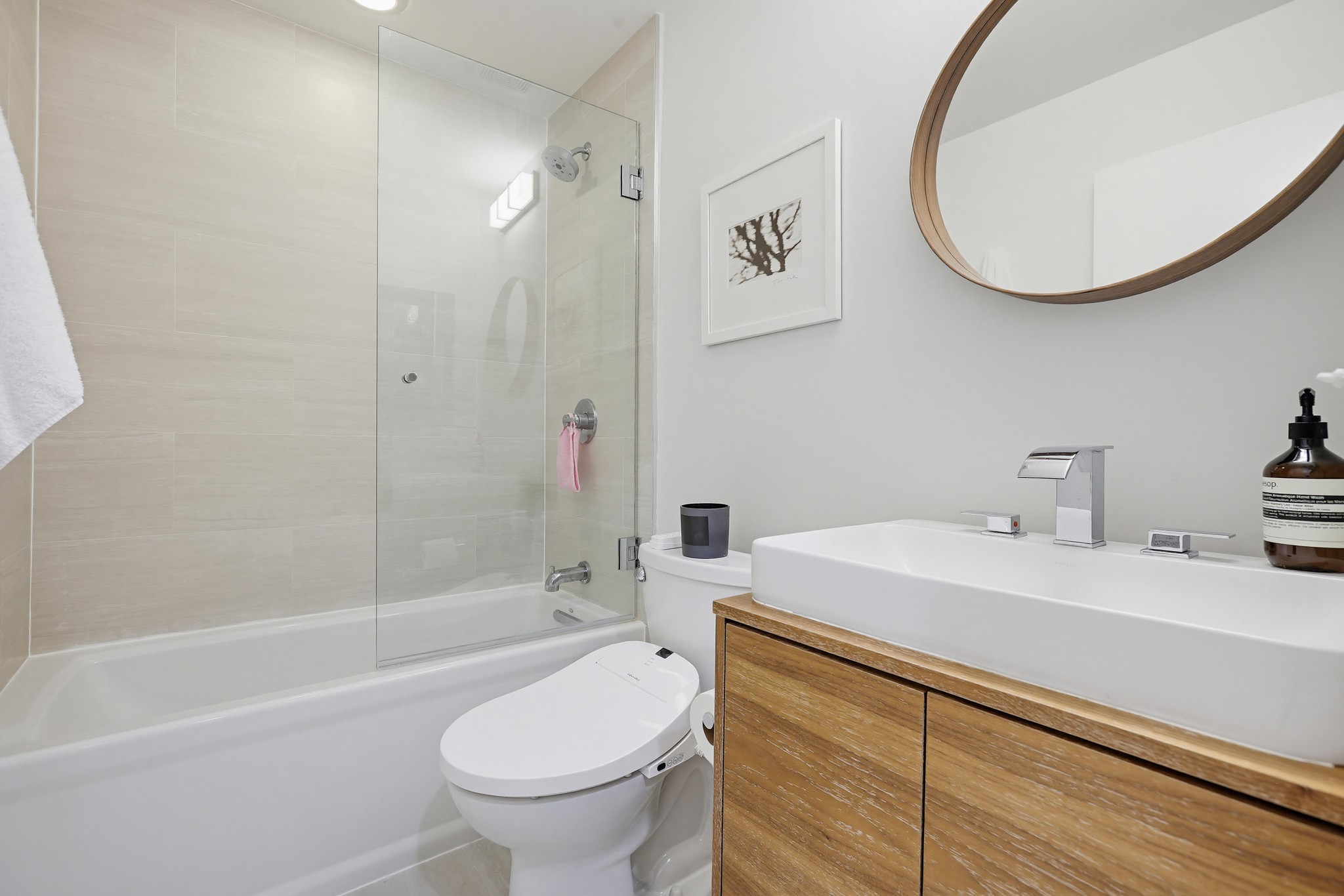 Virtual tour photo 42 of 60 for 587 Rockefeller