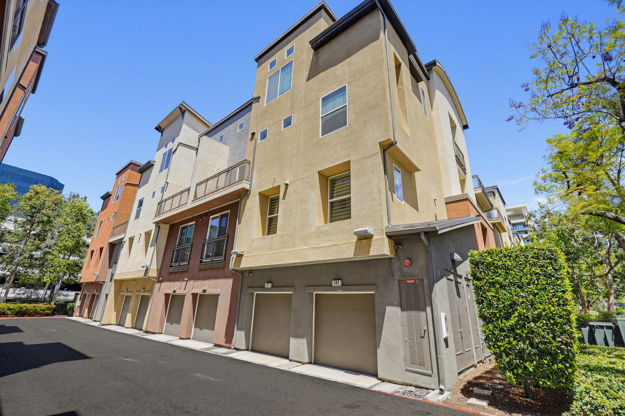 Virtual tour photo 58 of 60 for 587 Rockefeller