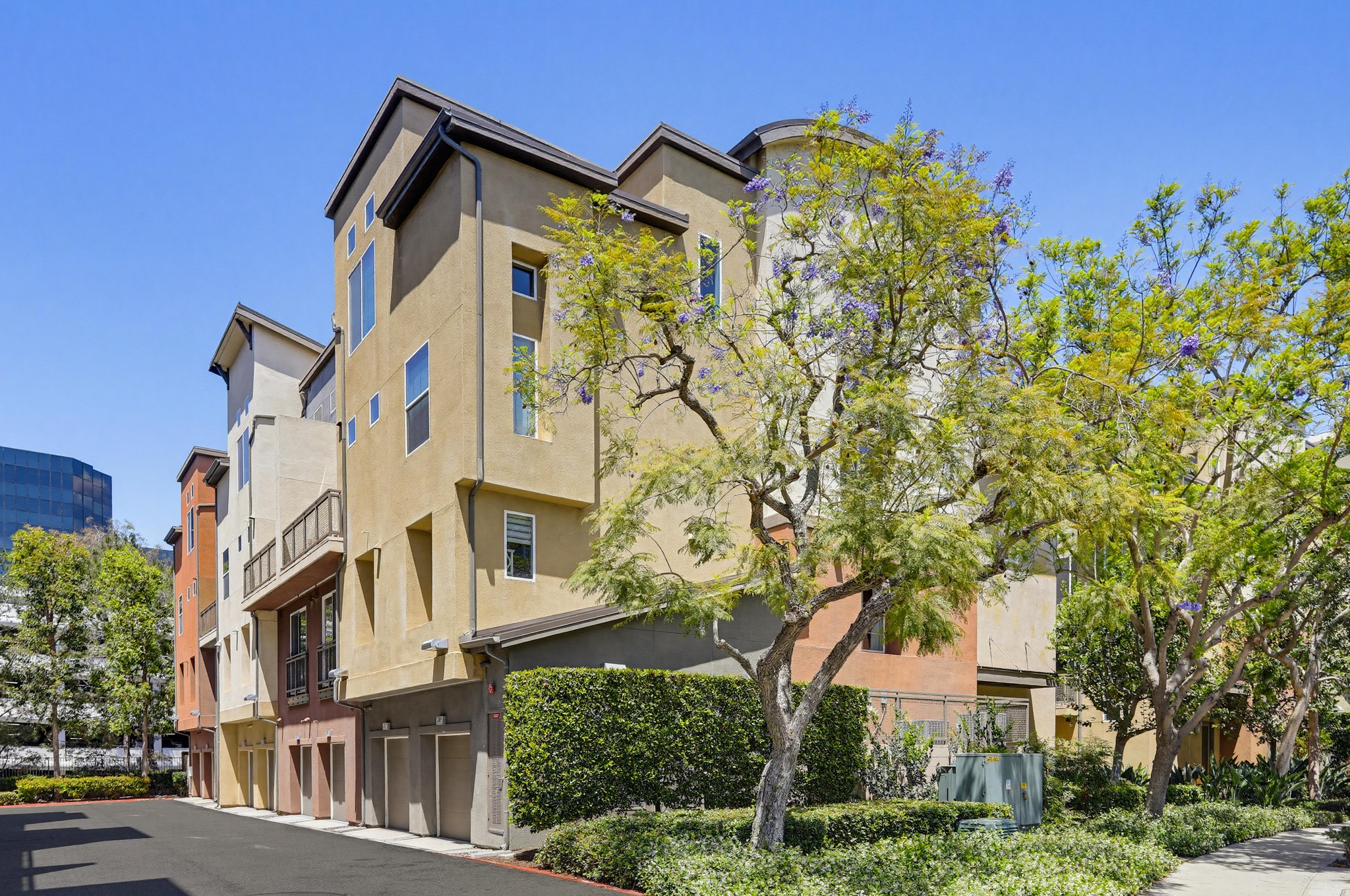 Virtual tour photo 59 of 60 for 587 Rockefeller
