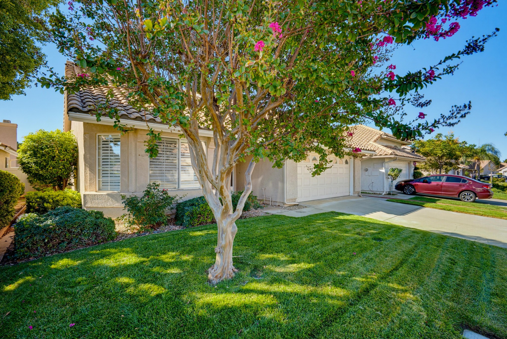 Virtual tour photo 3 of 56 for 5870 Oakmont Dr