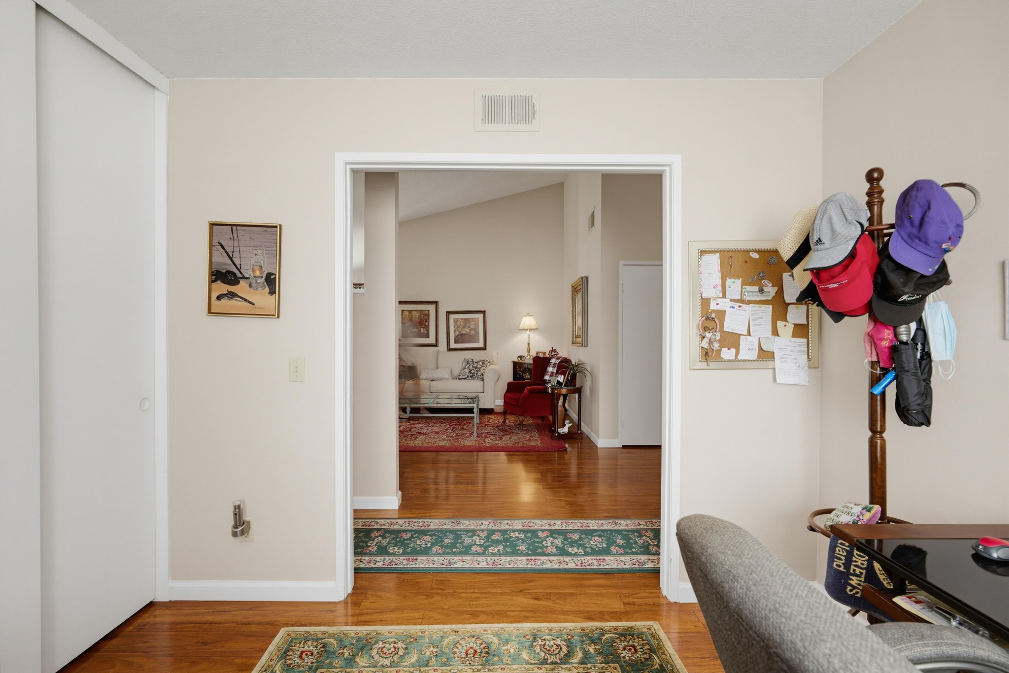 Virtual tour photo 21 of 56 for 5870 Oakmont Dr