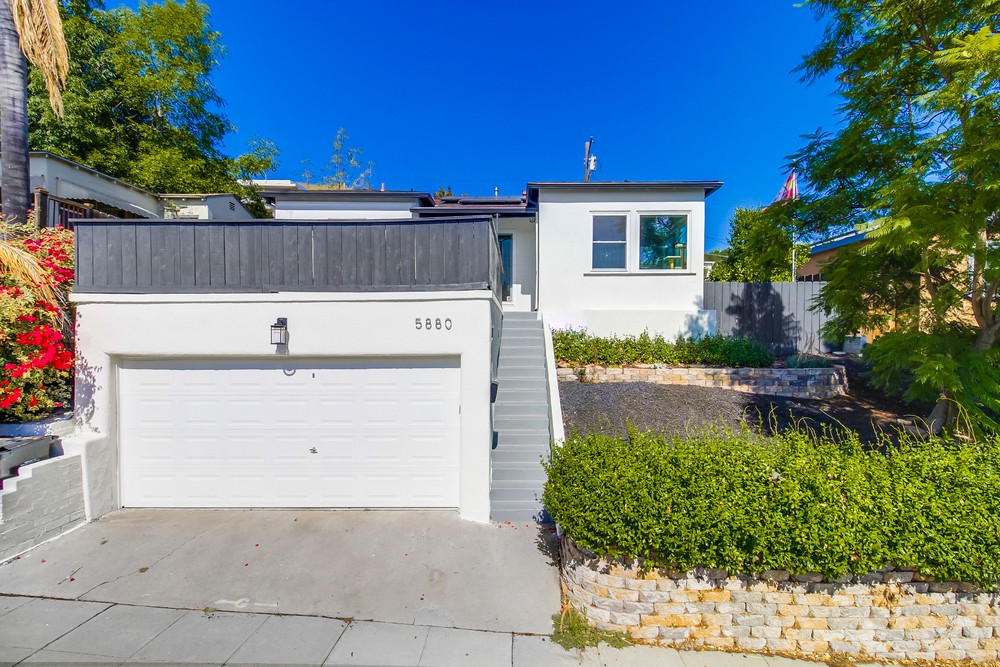 Virtual tour photo 1 of 51 for 5880 Adelaide Ave